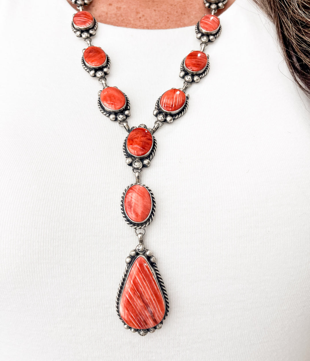 Augustine Largo Spiny Oyster Lariat Necklace